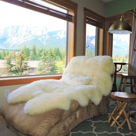 Fenwick Vacation Rental Open Hot Tub Glorious Mountain 2 Bedroom Канмор Екстериор снимка