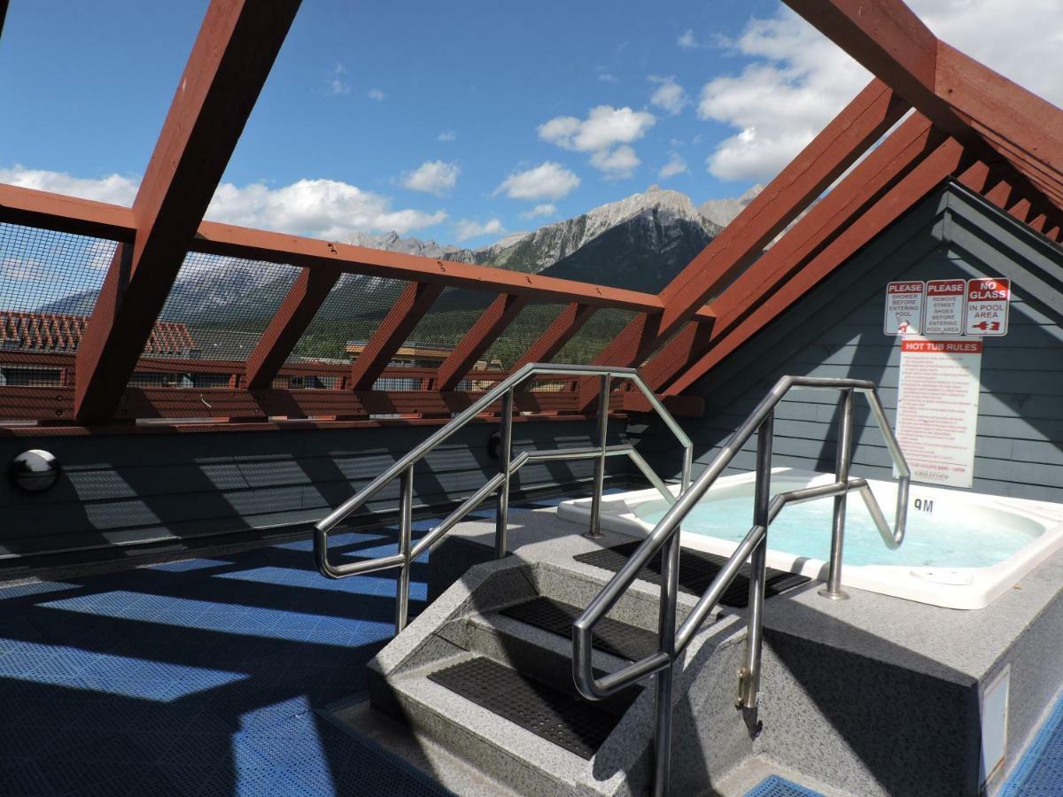 Fenwick Vacation Rental Open Hot Tub Glorious Mountain 2 Bedroom Канмор Екстериор снимка