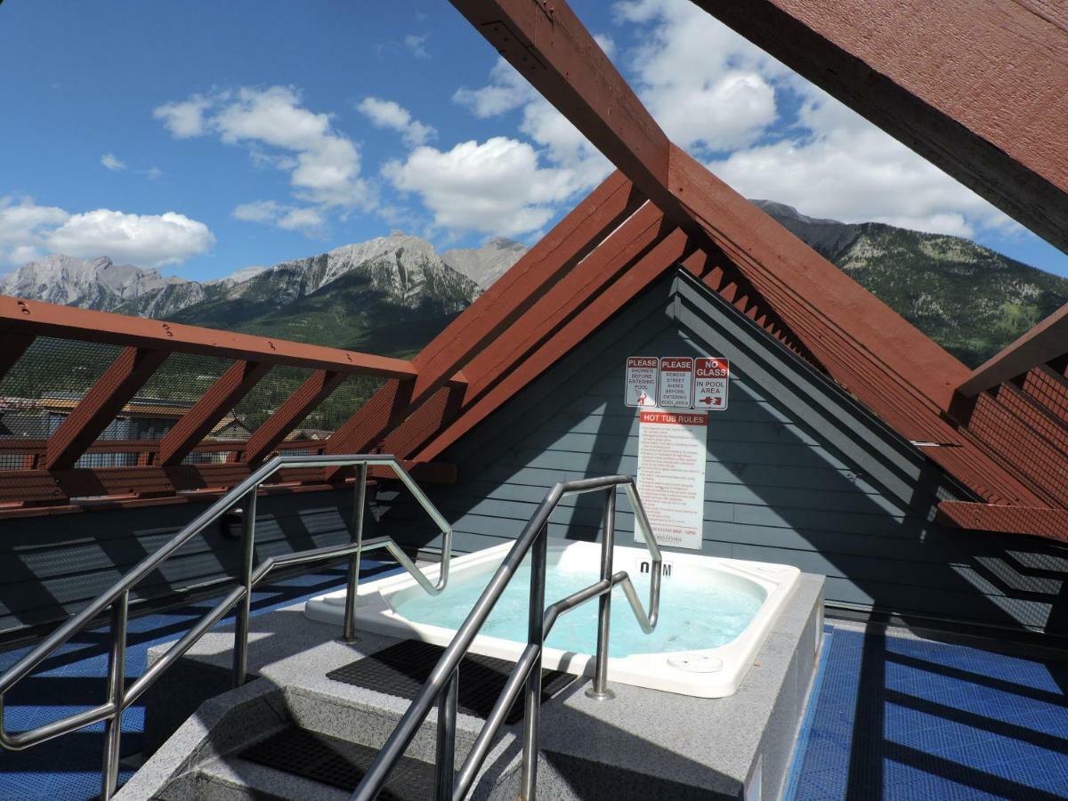 Fenwick Vacation Rental Open Hot Tub Glorious Mountain 2 Bedroom Канмор Екстериор снимка