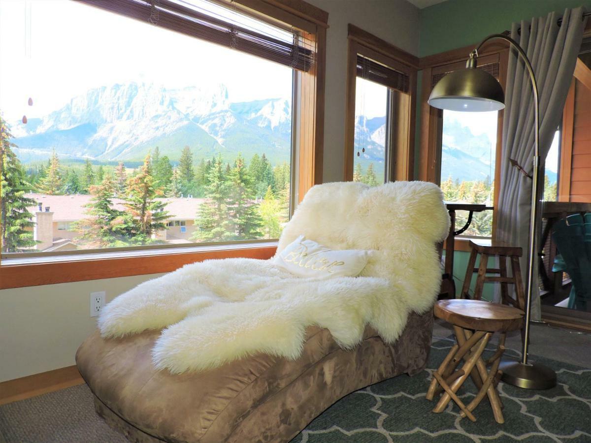 Fenwick Vacation Rental Open Hot Tub Glorious Mountain 2 Bedroom Канмор Екстериор снимка