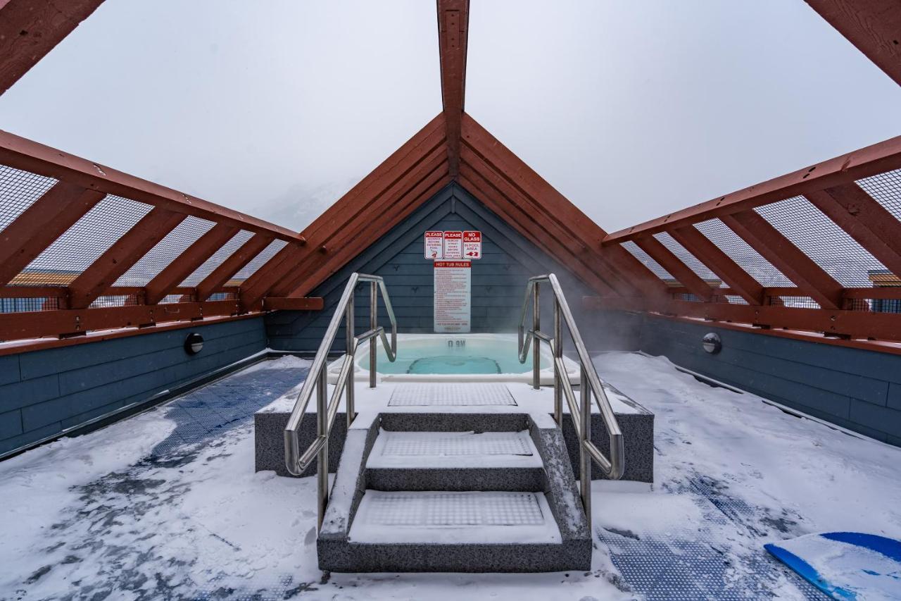 Fenwick Vacation Rental Open Hot Tub Glorious Mountain 2 Bedroom Канмор Екстериор снимка