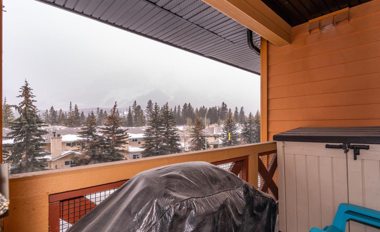 Fenwick Vacation Rental Open Hot Tub Glorious Mountain 2 Bedroom Канмор Екстериор снимка